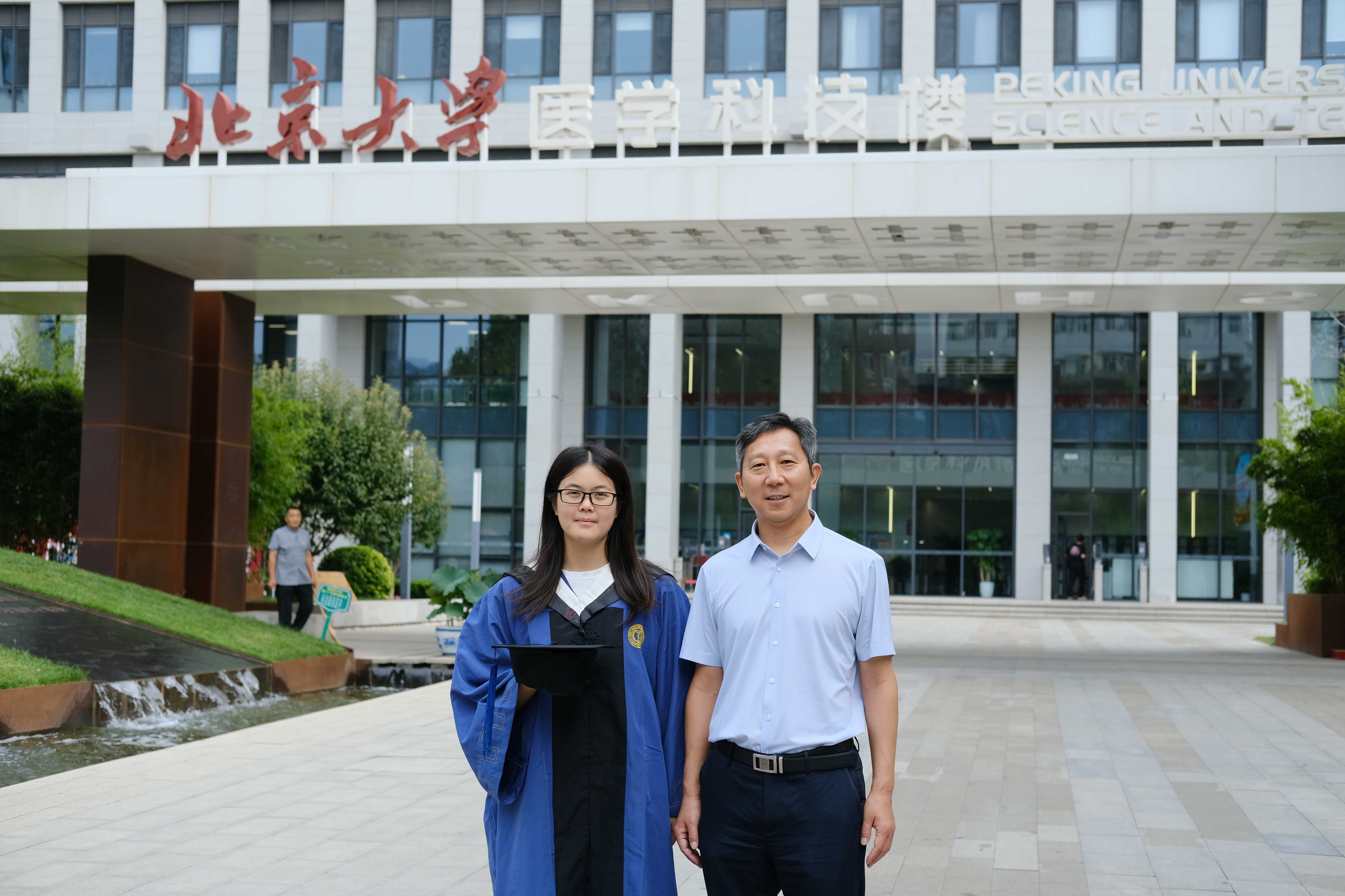 Congrats to Xiao Liu (刘晓) for getting his M.Sc. and graduating!